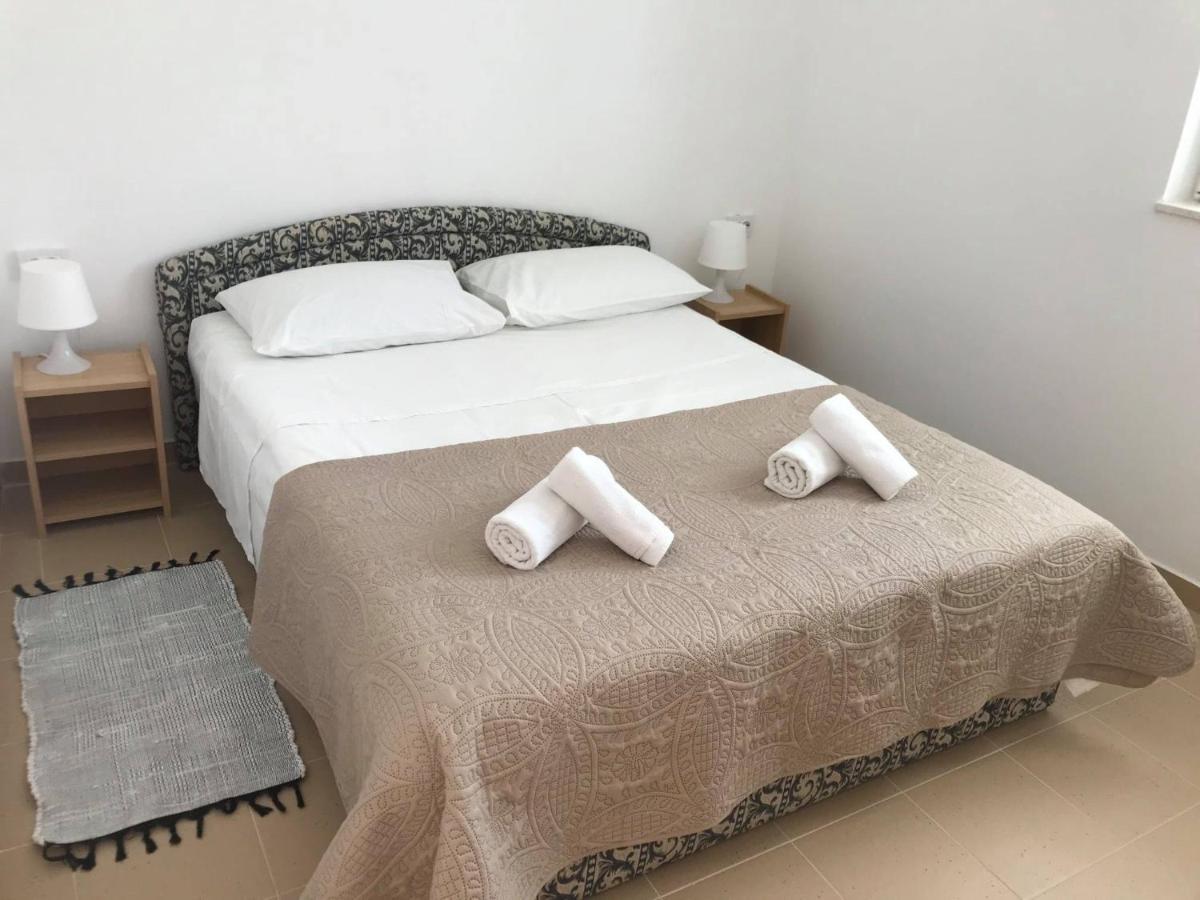 Silvano Apartment Murter