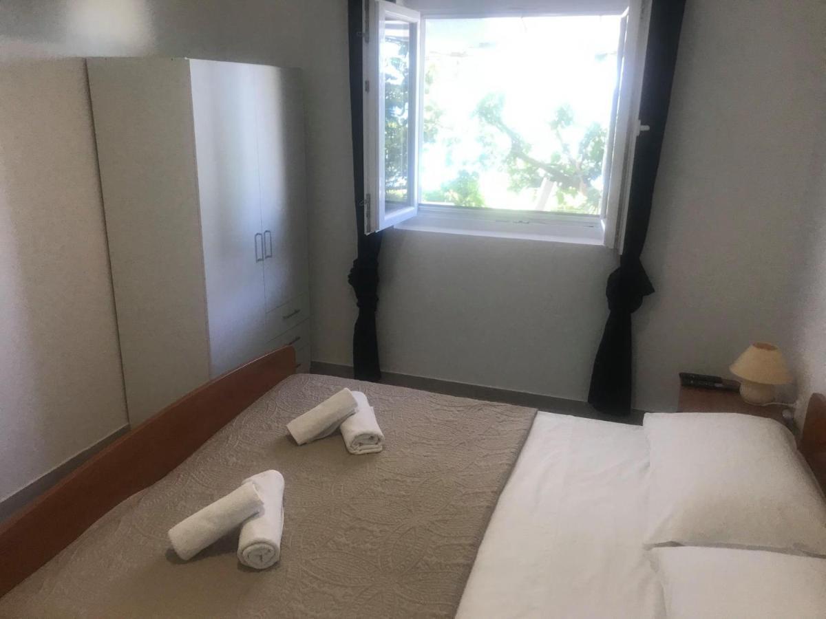 Silvano Apartment Murter